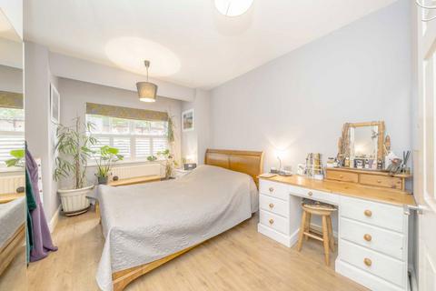 3 bedroom terraced house for sale, Freeland Road, London W5