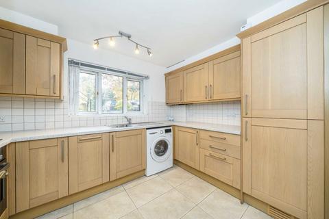 2 bedroom flat to rent, Castlebar Hill, London W5