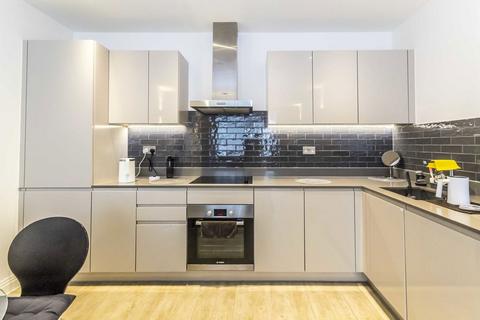 1 bedroom flat to rent, Sutherland Road, London W13