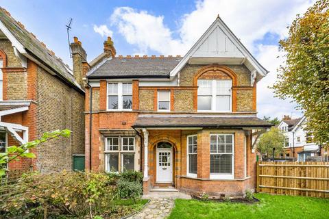 4 bedroom detached house to rent, Madeley Road, London W5