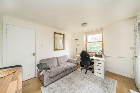 1 bedroom flat to rent, Earls Court Road, London W8