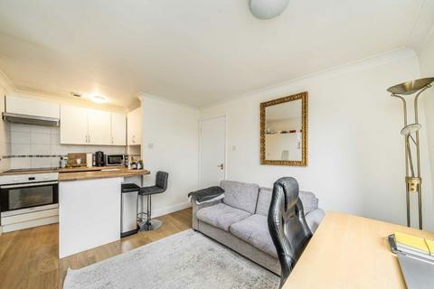 1 bedroom flat to rent, Earls Court Road, London W8