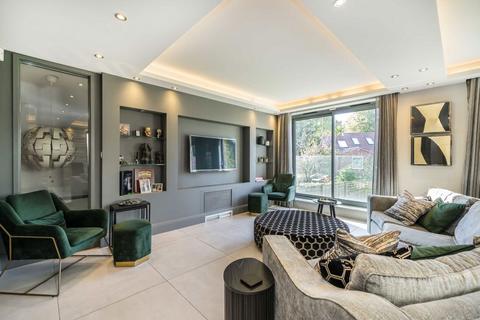 5 bedroom detached house for sale, The Reddings, London NW7