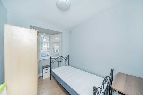 3 bedroom semi-detached house for sale, Naylor Road, London N20