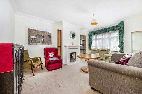 2 bedroom maisonette for sale, Grosvenor Road, London N3