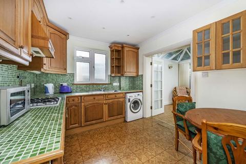 2 bedroom maisonette for sale, Grosvenor Road, London N3