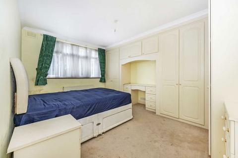 2 bedroom maisonette for sale, Grosvenor Road, London N3