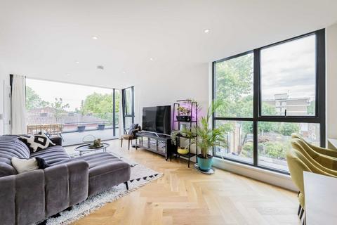 3 bedroom flat for sale, Woodside Lane, London N12