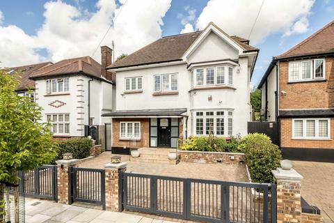 4 bedroom detached house for sale, Tillingbourne Gardens, London N3