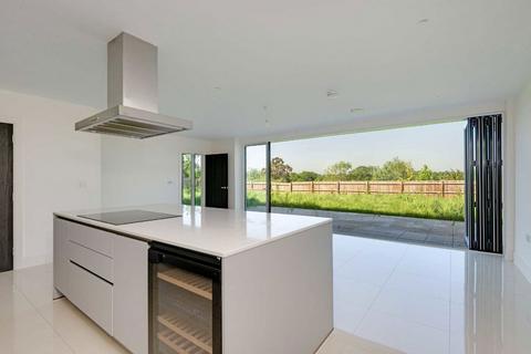 5 bedroom detached house for sale, Cornforth Lane, London NW7