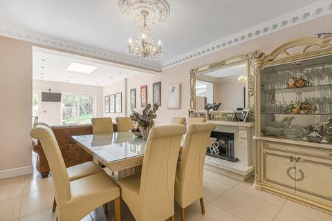 4 bedroom detached house for sale, Greenway, London N20