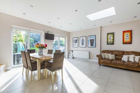 4 bedroom detached house for sale, Greenway, London N20