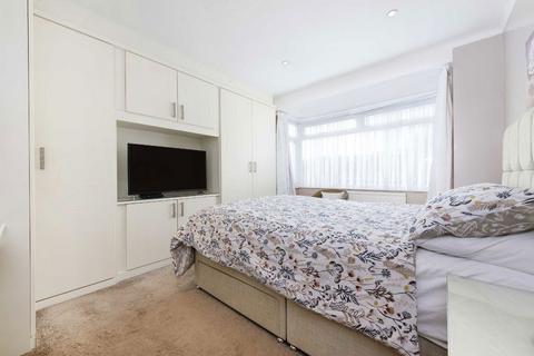 3 bedroom semi-detached house for sale, Cardrew Avenue, London N12