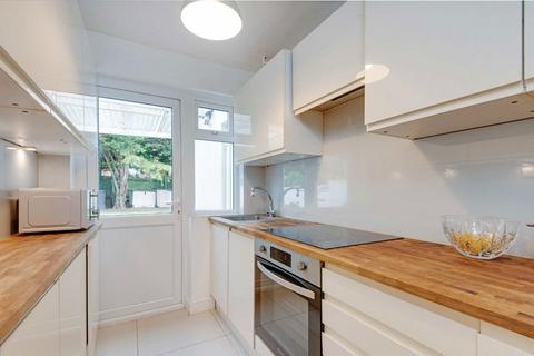 4 bedroom semi-detached house for sale, Lee Road, London NW7