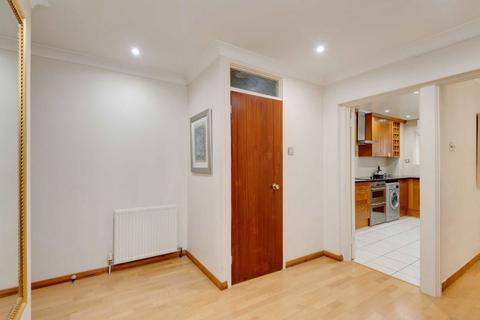 2 bedroom flat for sale, Hendon Lane, London N3