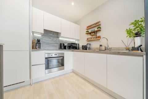 1 bedroom flat for sale, Bittacy Hill, London NW7