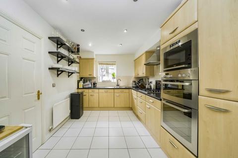 4 bedroom house for sale, Russell Lane, London N20