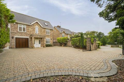 6 bedroom detached house to rent, Sandalwood Close, Barnet EN5