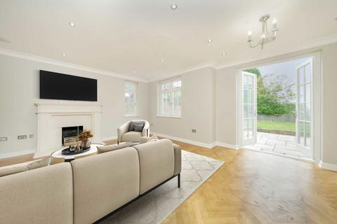 6 bedroom detached house to rent, Sandalwood Close, Barnet EN5