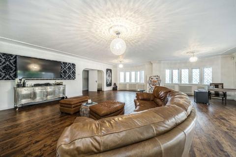 6 bedroom detached house for sale, Watford Way, London NW7