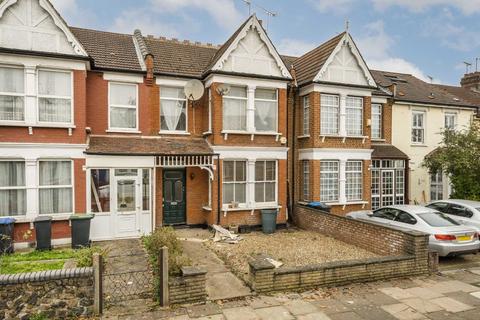 3 bedroom terraced house to rent, Warwick Road, London N11