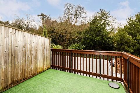 4 bedroom semi-detached house to rent, The Avenue, London N3