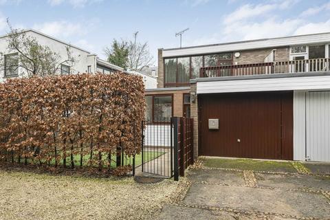 4 bedroom semi-detached house to rent, The Avenue, London N3