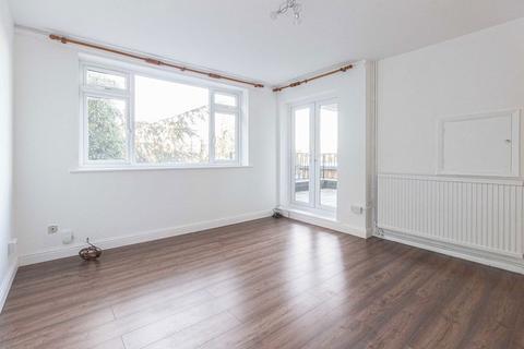 3 bedroom flat to rent, Seymour Road, London N3