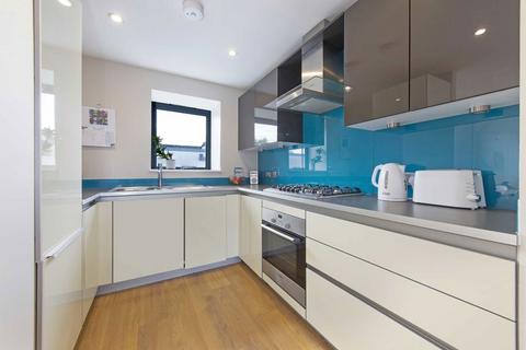 2 bedroom flat for sale, Hornsey Road, London N19