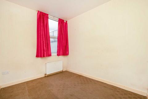 1 bedroom flat for sale, Crouch Hill, London N4