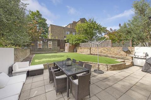 3 bedroom flat for sale, Portland Rise, London N4