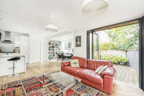 4 bedroom flat for sale, Gloucester Drive, London N4