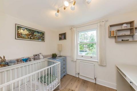 2 bedroom flat for sale, Ashley Road, London N19