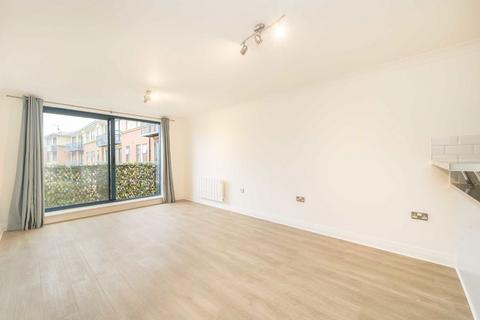 2 bedroom flat for sale, Tottenham Lane, London N8