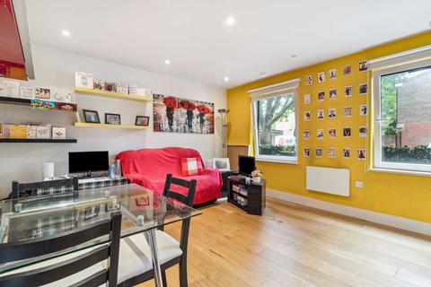 1 bedroom flat for sale, Tiltman Place, London N7