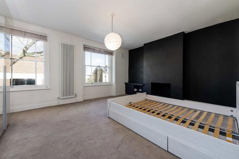 2 bedroom flat to rent, Loraine Road, London N7