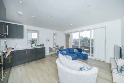 2 bedroom flat to rent, Mary Neuner Road, London N8