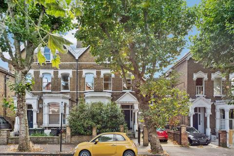 2 bedroom flat for sale, Upper Tollington Park, London N4