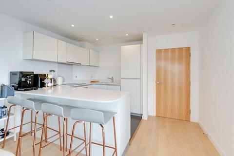 2 bedroom flat to rent, Woodberry Grove, London N4