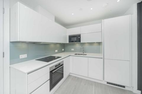 2 bedroom flat for sale, City North Place, London N4