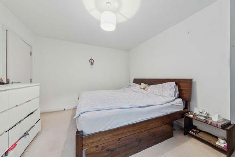 1 bedroom flat for sale, Stroud Green Road, London N4