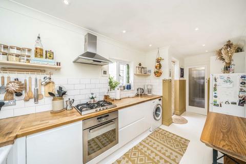 2 bedroom house for sale, Moselle Avenue, London N22