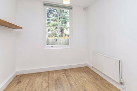 1 bedroom flat to rent, Charteris Road, London N4