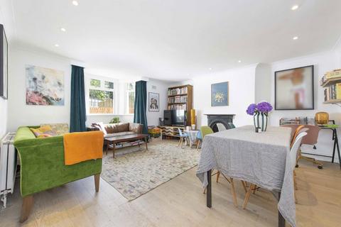 3 bedroom flat for sale, Granville Road, London N4