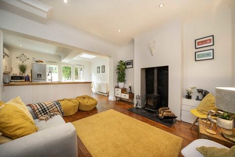 4 bedroom terraced house for sale, Greenfield Road, London N15