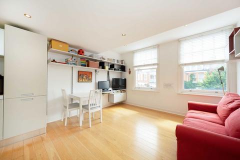 2 bedroom flat for sale, Hillfield Avenue, London N8