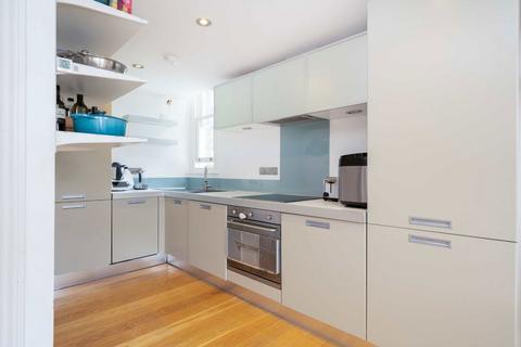 2 bedroom flat for sale, Hillfield Avenue, London N8