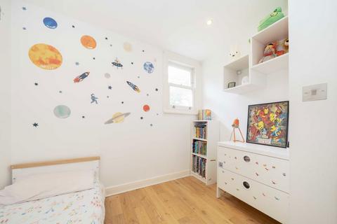 2 bedroom flat for sale, Hillfield Avenue, London N8