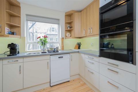 1 bedroom flat to rent, Ridgmount Street, London WC1E