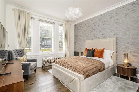 3 bedroom flat to rent, Ridgmount Gardens, London WC1E